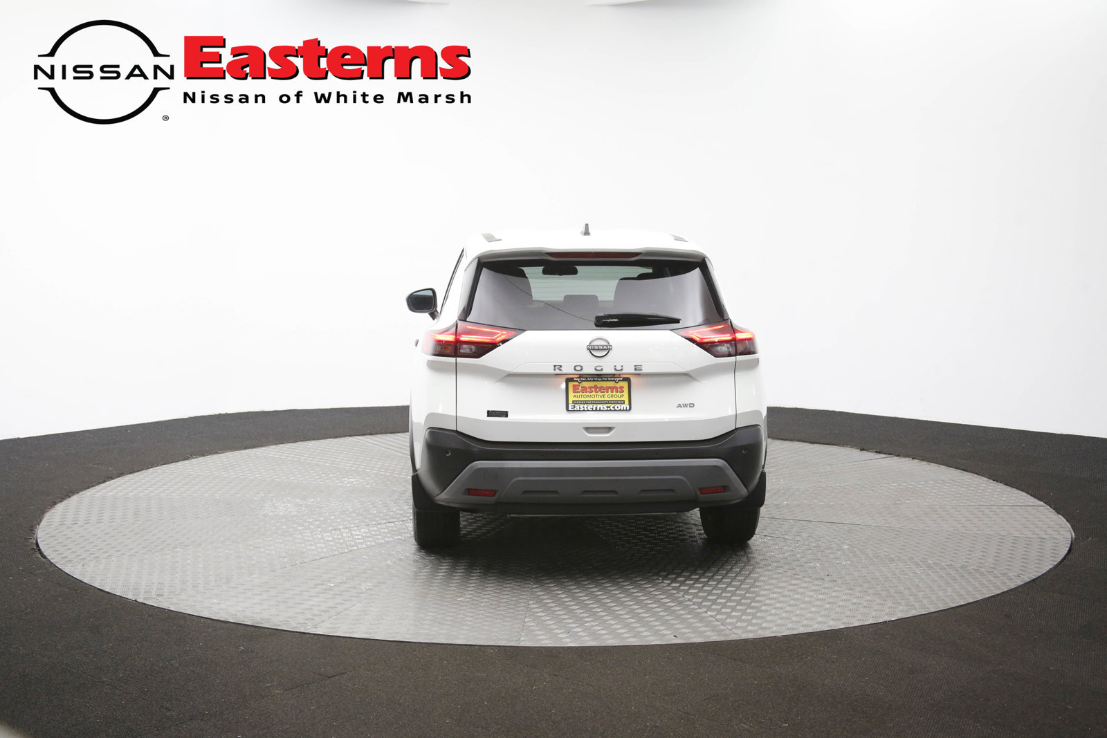 Used 2023 Nissan Rogue S AWD/4WD image 32
