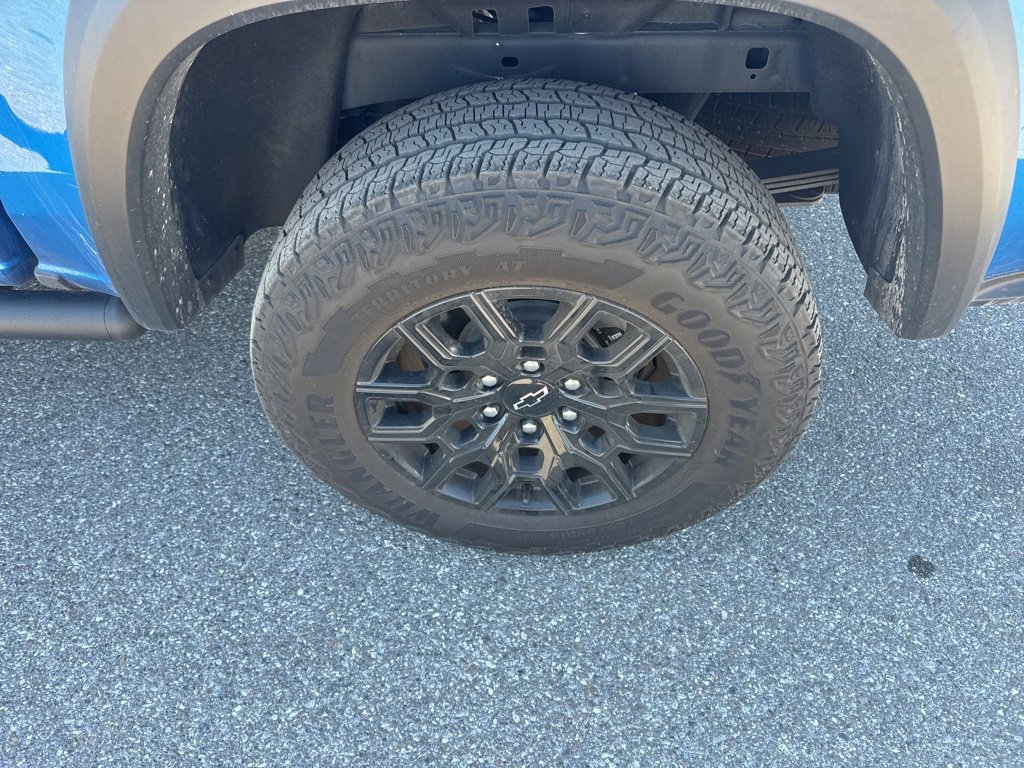 Used 2024 Chevrolet Colorado Trail Boss w/ Technology Package image 8