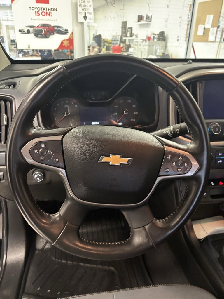 Certified 2022 Chevrolet Colorado Z71 w/ Z71 Midnight Edition image 10