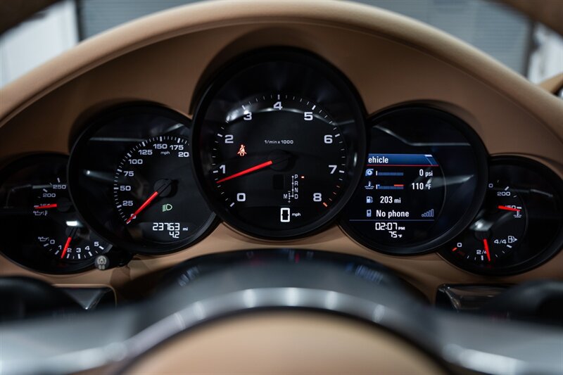 Used 2017 Porsche 911 Carrera RWD image 17