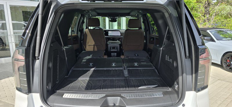 Used 2025 Chevrolet Tahoe High Country RWD image 37