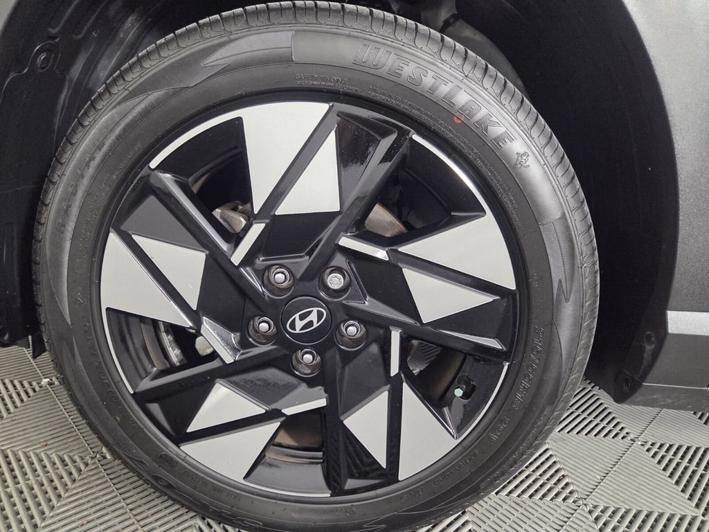 Used 2024 Hyundai Kona SEL FWD image 7