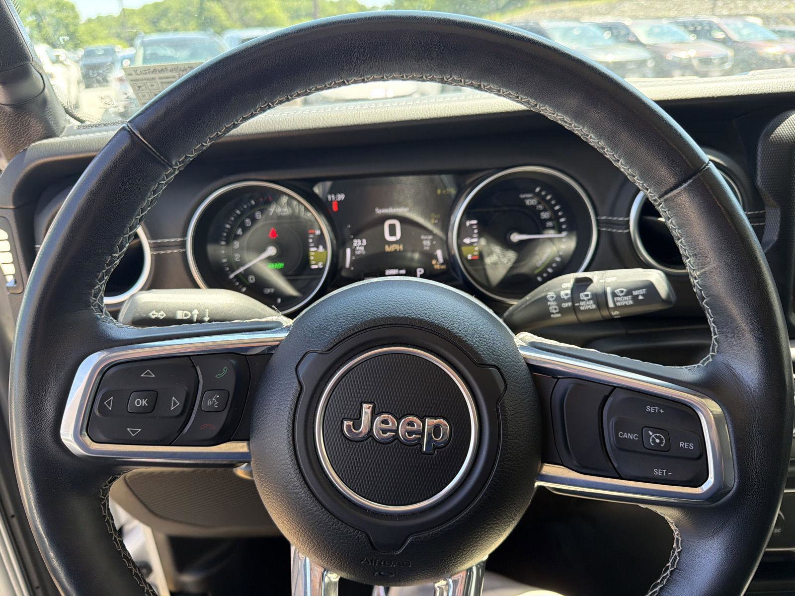 Used 2023 Jeep Wrangler Unlimited Sahara w/ Cold Weather Group AWD/4WD image 13