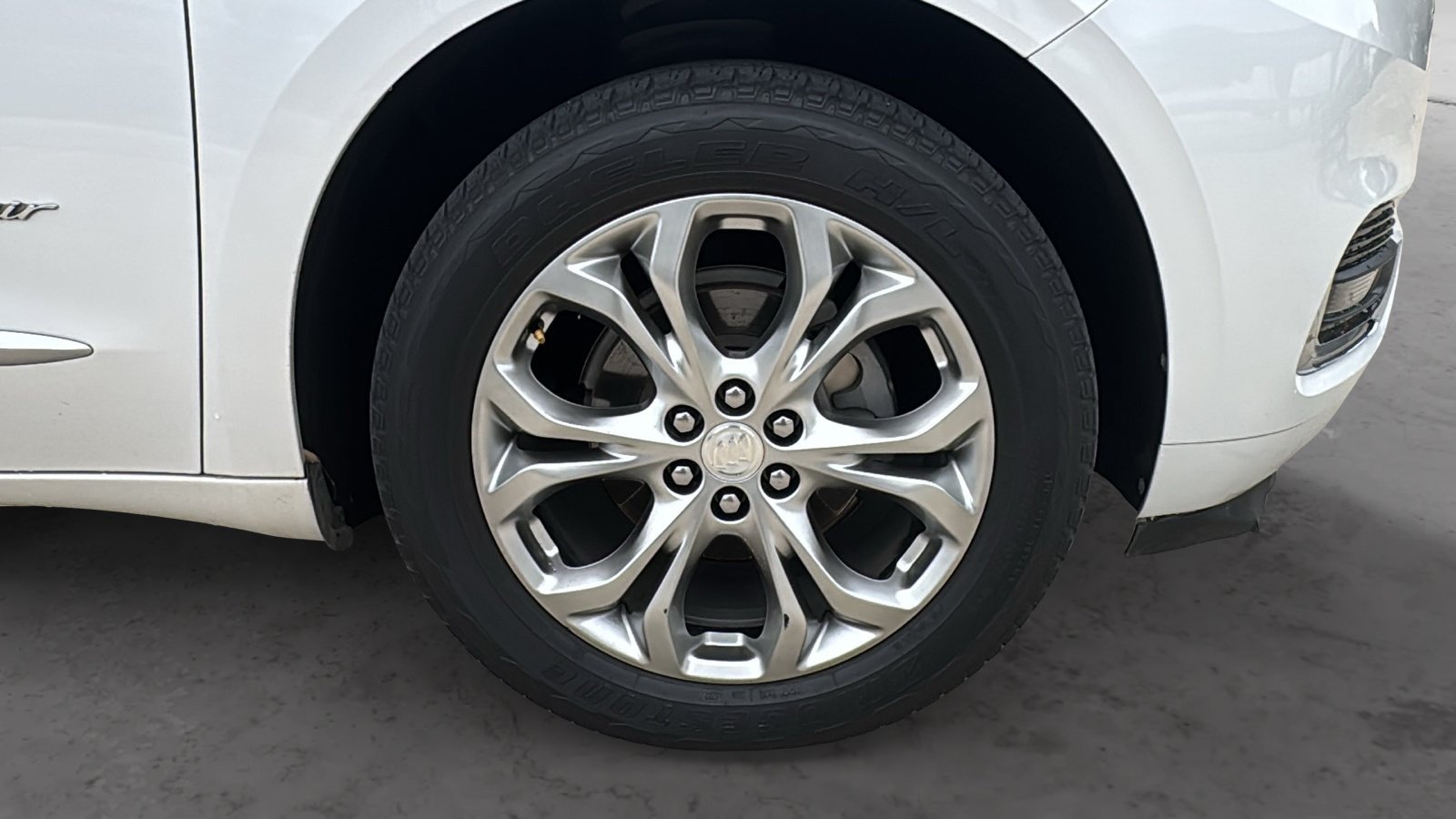 Used 2020 Buick Enclave Avenir w/ Avenir Technology Package FWD image 30