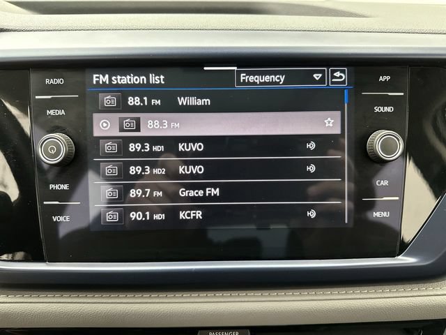 Used 2023 Volkswagen Taos SE w/ Panoramic Sunroof Package AWD/4WD image 16