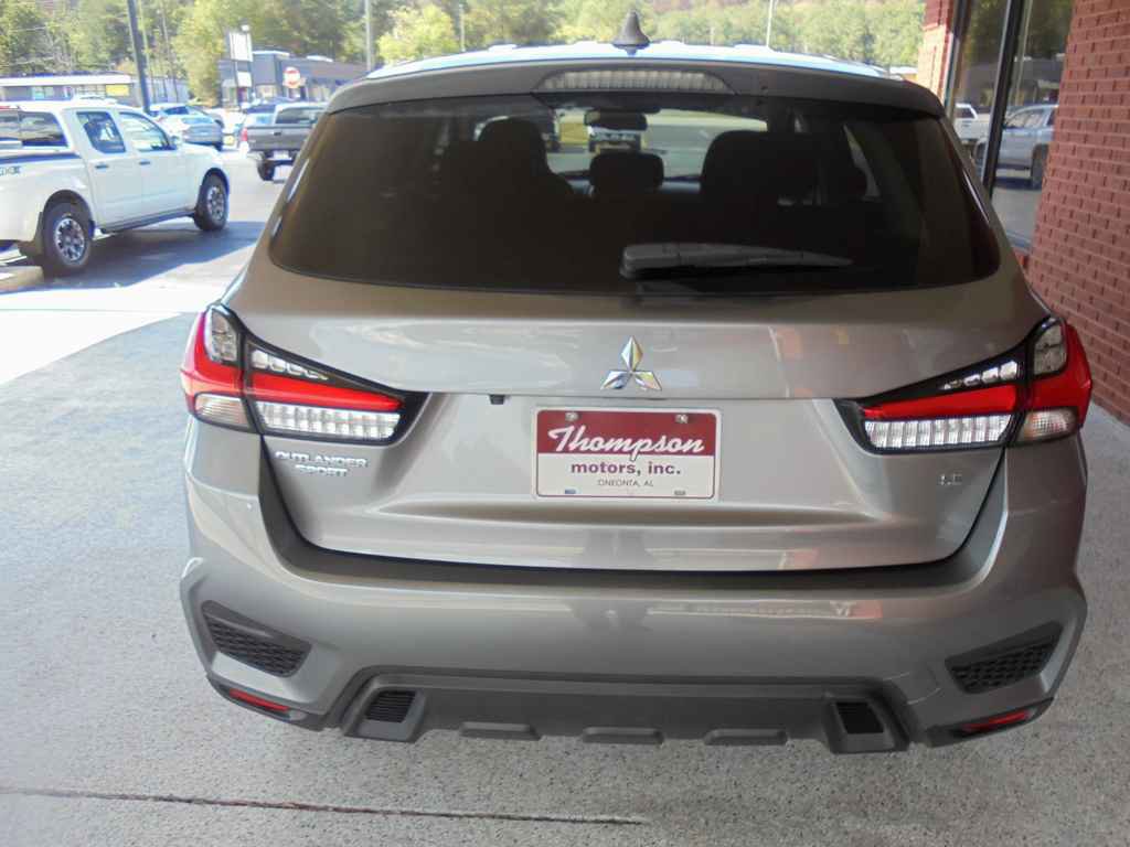 Used 2021 Mitsubishi Outlander Sport SE image 4