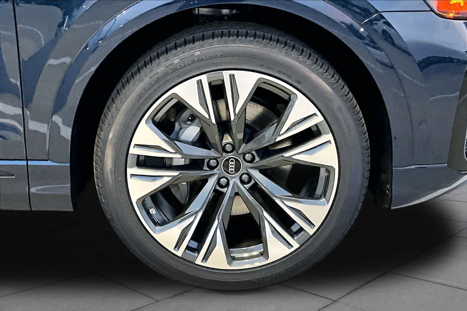 New 2027 Audi Q8 Premium Plus AWD/4WD image 11