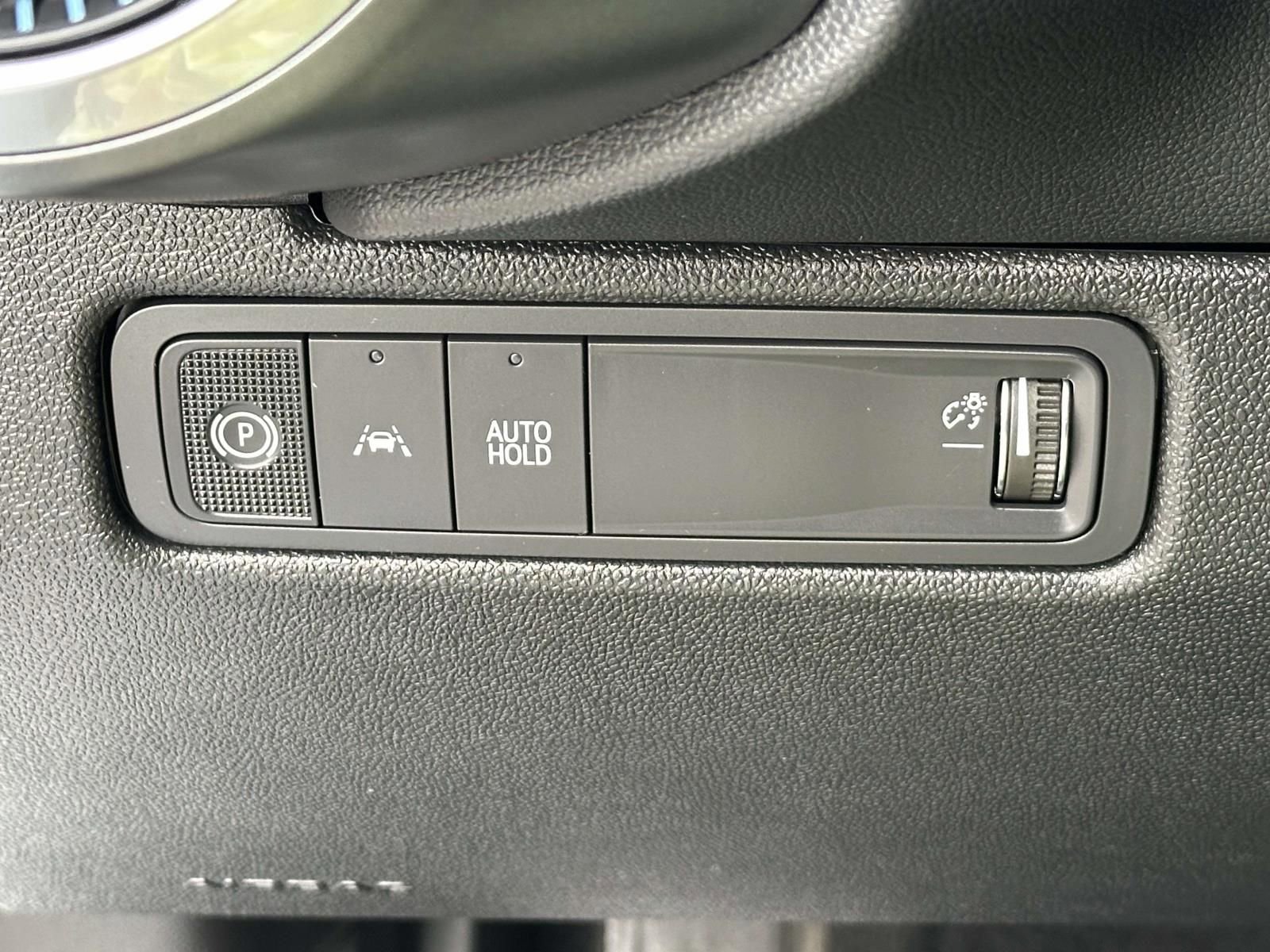 Used 2025 Chevrolet Equinox EV LT image 17