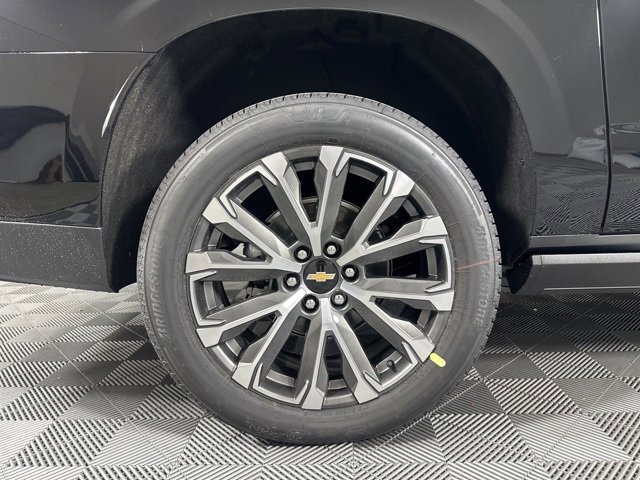 New 2026 Chevrolet Suburban High Country image 8