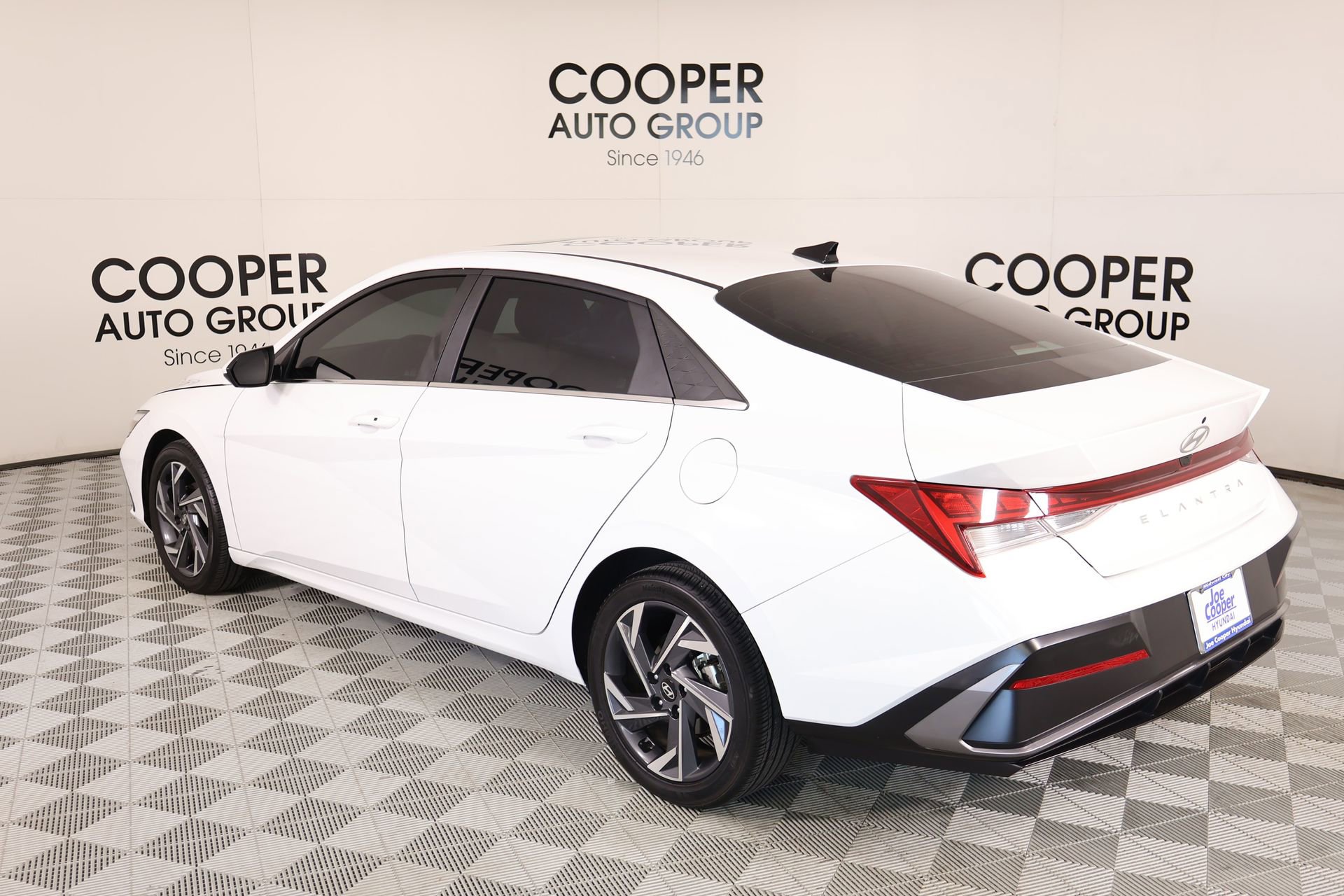 Used 2024 Hyundai Elantra SEL w/ Convenience Package image 24