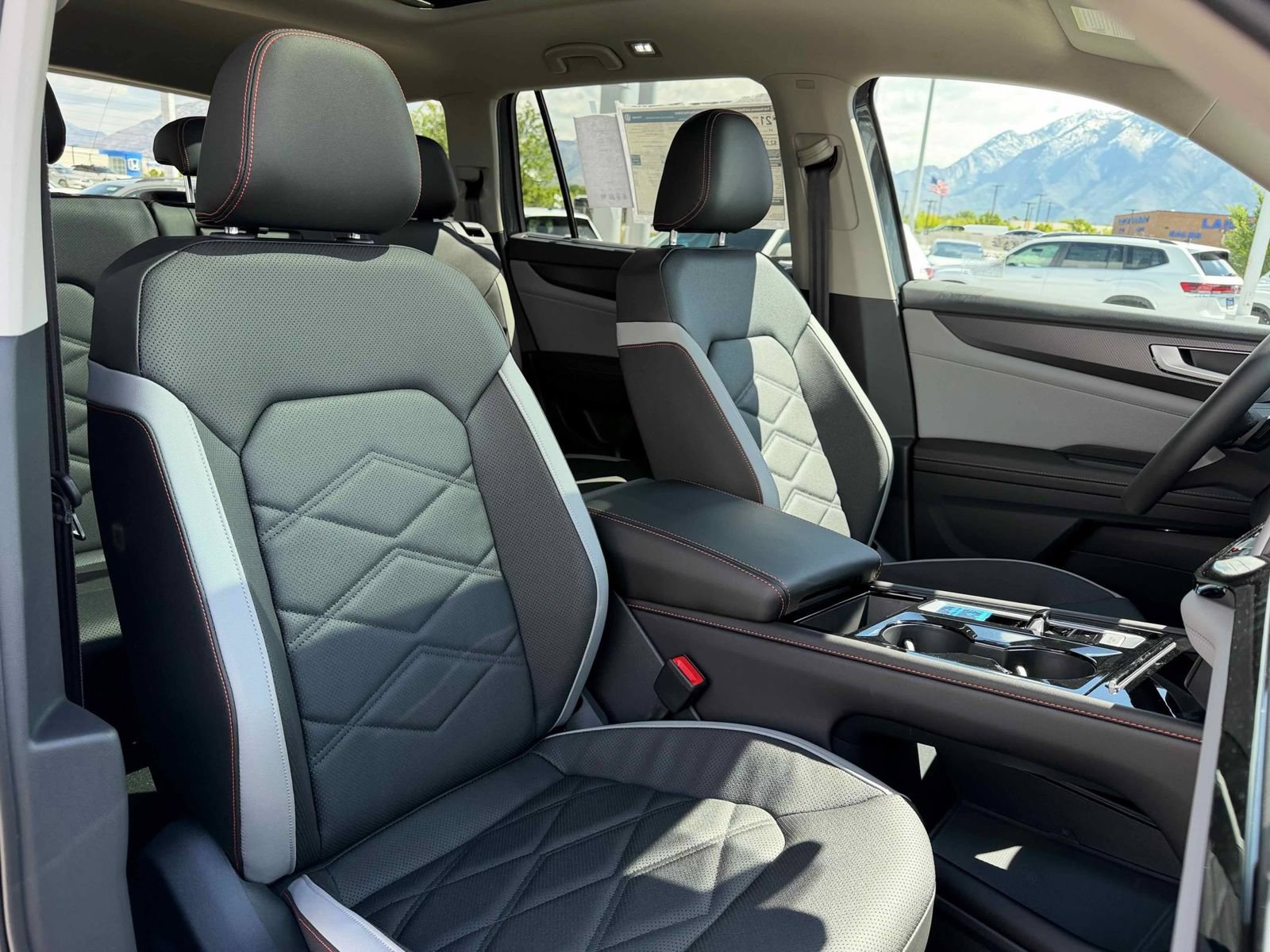 New 2026 Volkswagen Atlas Peak Edition AWD/4WD image 30