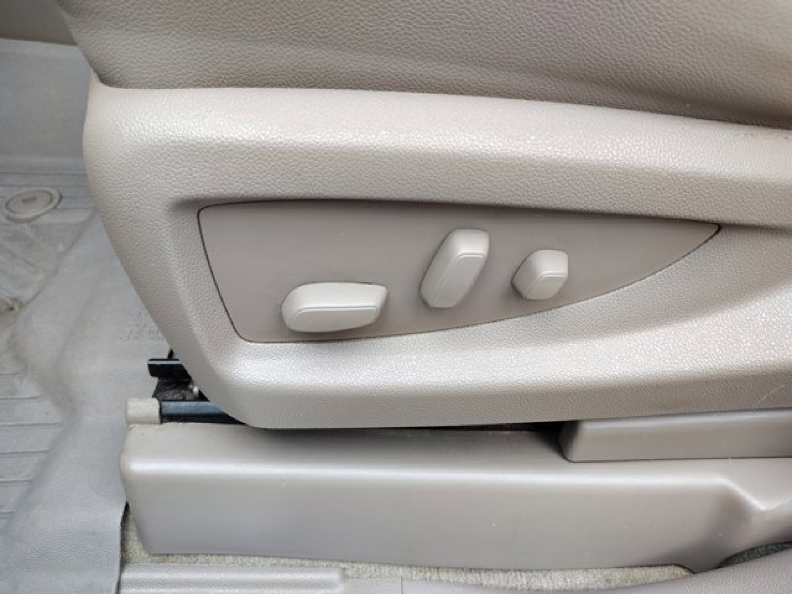 Used 2018 Chevrolet Tahoe Premier image 12