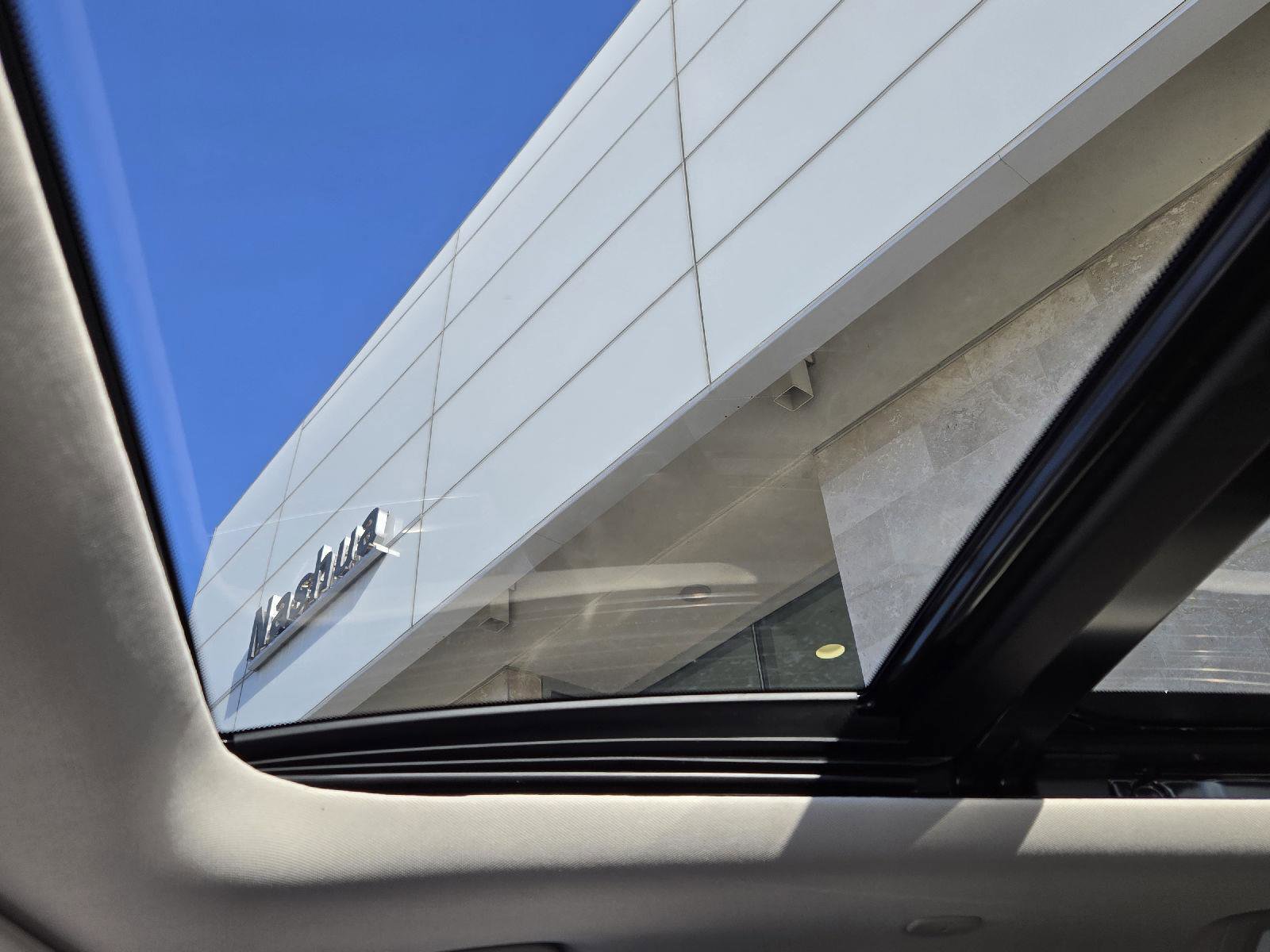 Certified 2025 INFINITI QX60 Luxe image 26