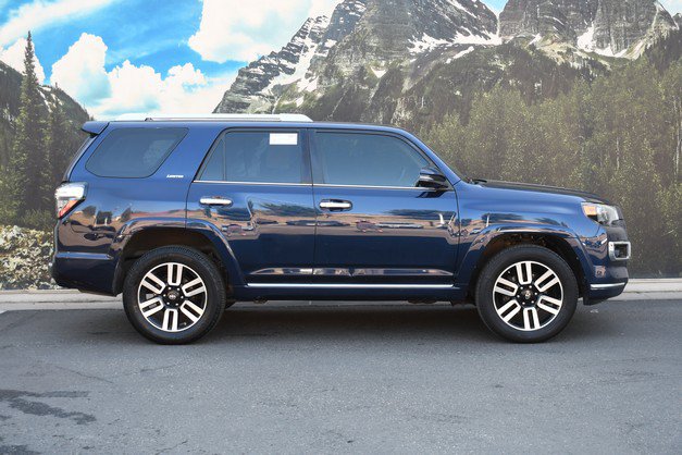 Used 2017 Toyota 4Runner Limited AWD/4WD image 2