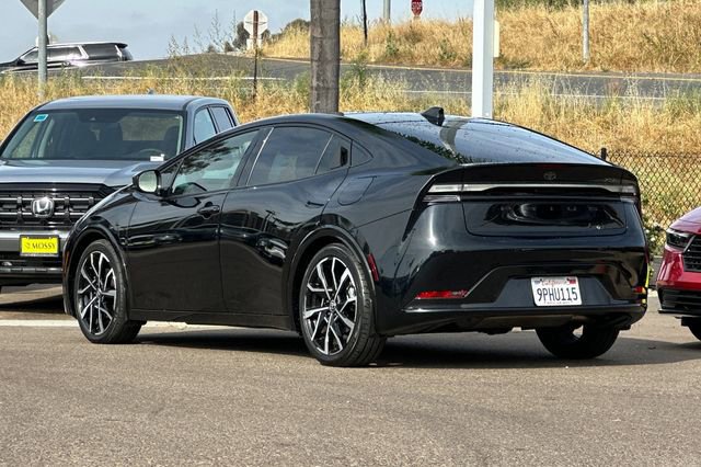 Used 2024 Toyota Prius Prime SE image 8