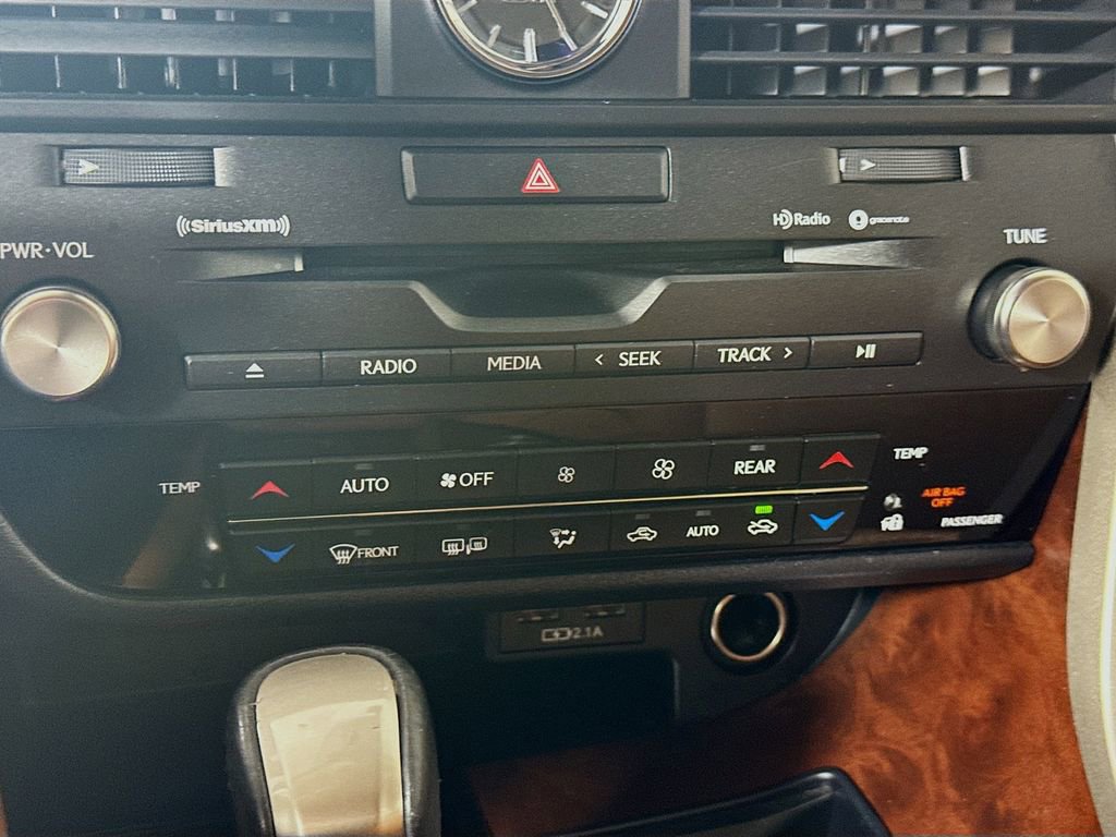 Used 2021 Lexus RX 350L FWD w/ Premium Package image 19