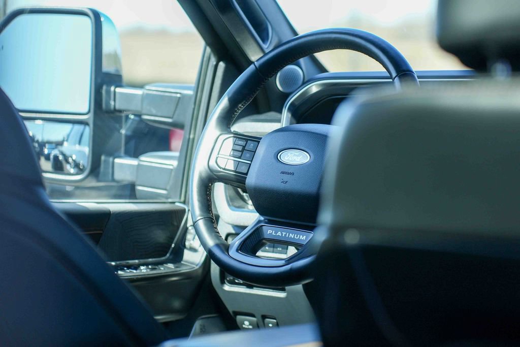 Used 2023 Ford F450 Platinum w/ FX4 Off-Road Package AWD/4WD image 25