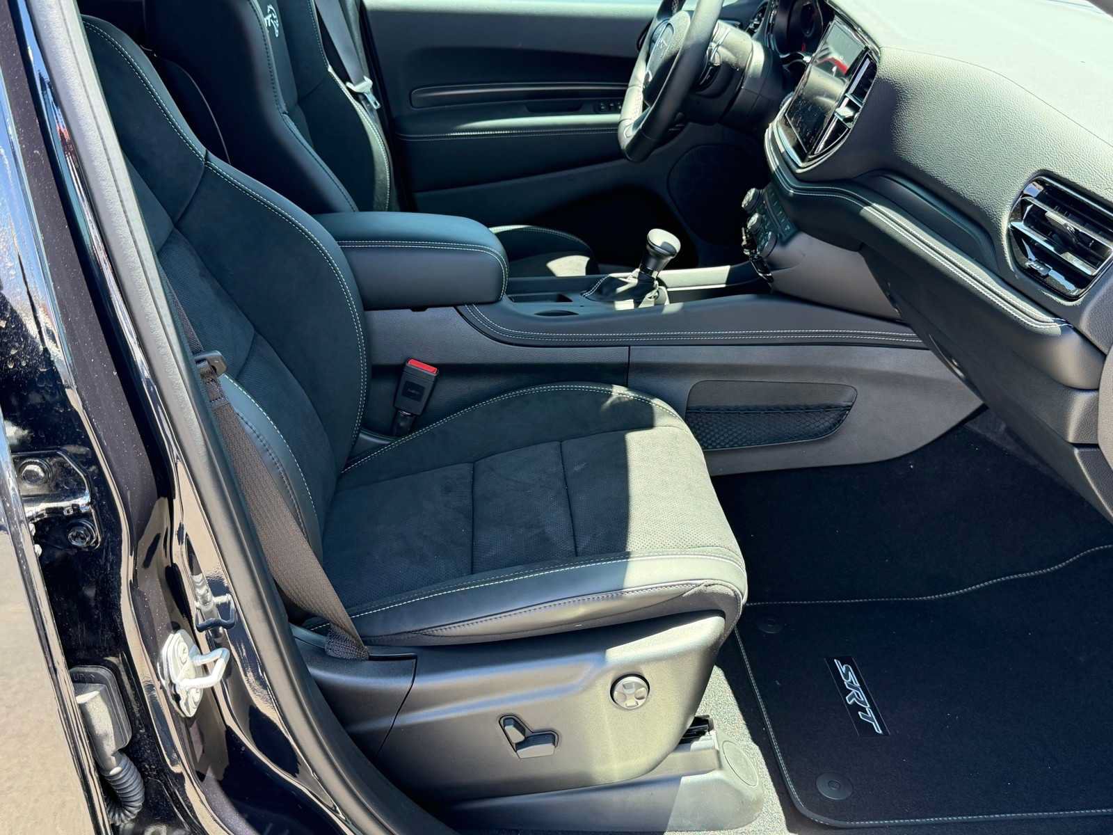 New 2026 Dodge Durango SRT Hellcat w/ 3rd Row Seating Group AWD/4WD image 28