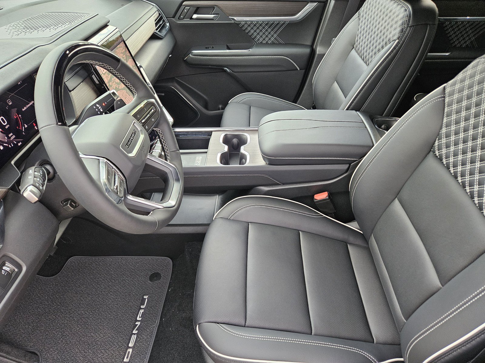 New 2027 GMC Acadia Denali FWD image 9
