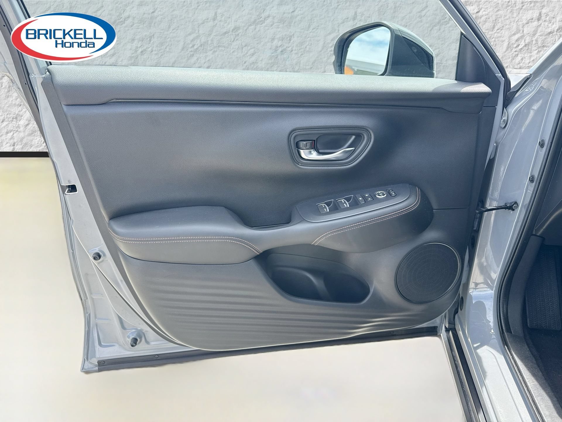Used 2023 Honda HR-V Sport image 23