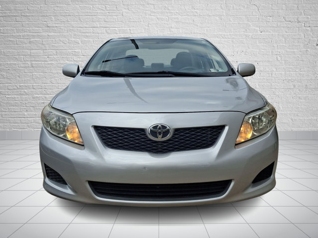 Used 2010 Toyota Corolla LE FWD image 2