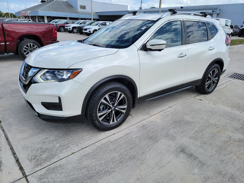 Used 2020 Nissan Rogue SV w/ Premium Package image 1