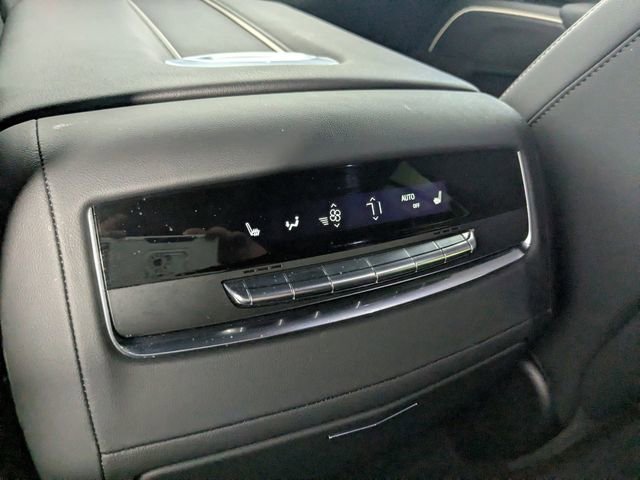 Used 2023 Cadillac Escalade ESV Premium Luxury AWD/4WD image 34