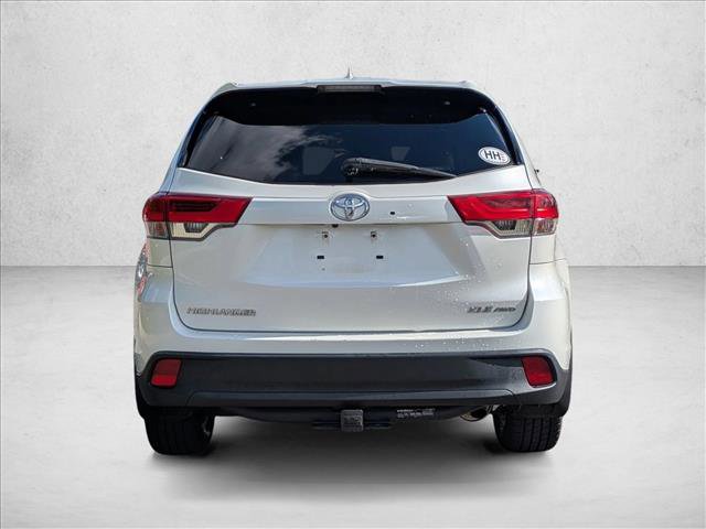 Used 2019 Toyota Highlander XLE AWD/4WD image 7