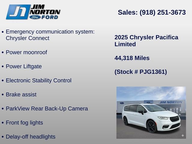 Used 2025 Chrysler Pacifica Limited image 31
