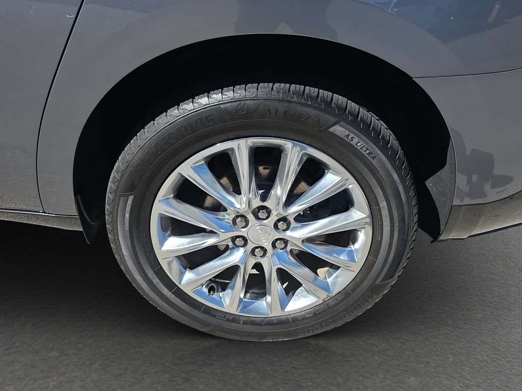 Used 2020 Buick Enclave Essence FWD image 5