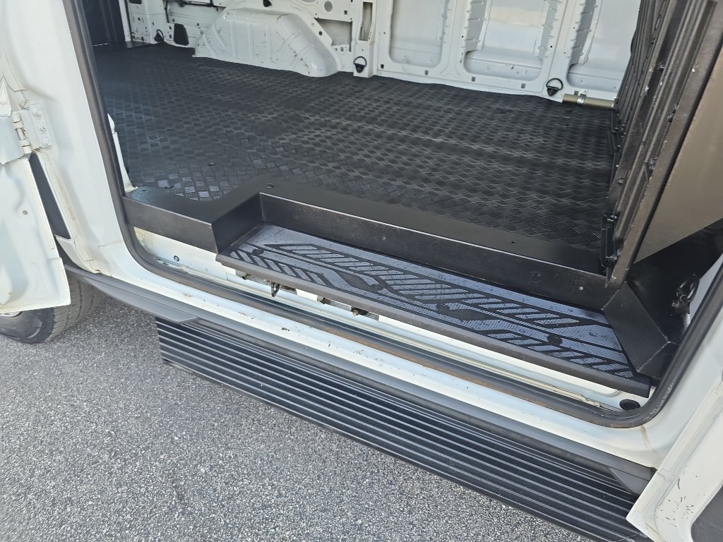 Used 2016 Ford Transit 250 130 Low Roof RWD image 14