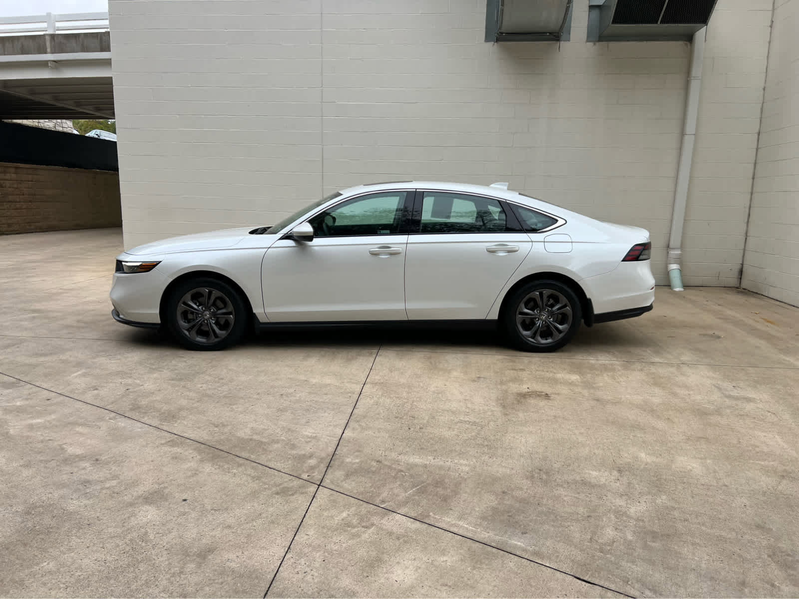 Used 2023 Honda Accord EX