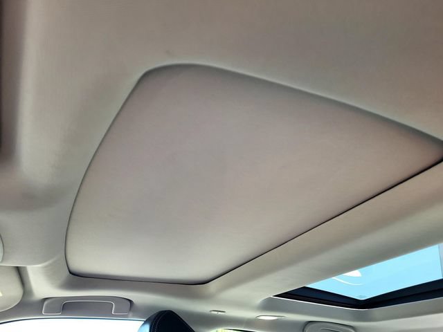 Used 2020 Nissan Maxima 3.5 SL w/ Floor Mat Group FWD image 10