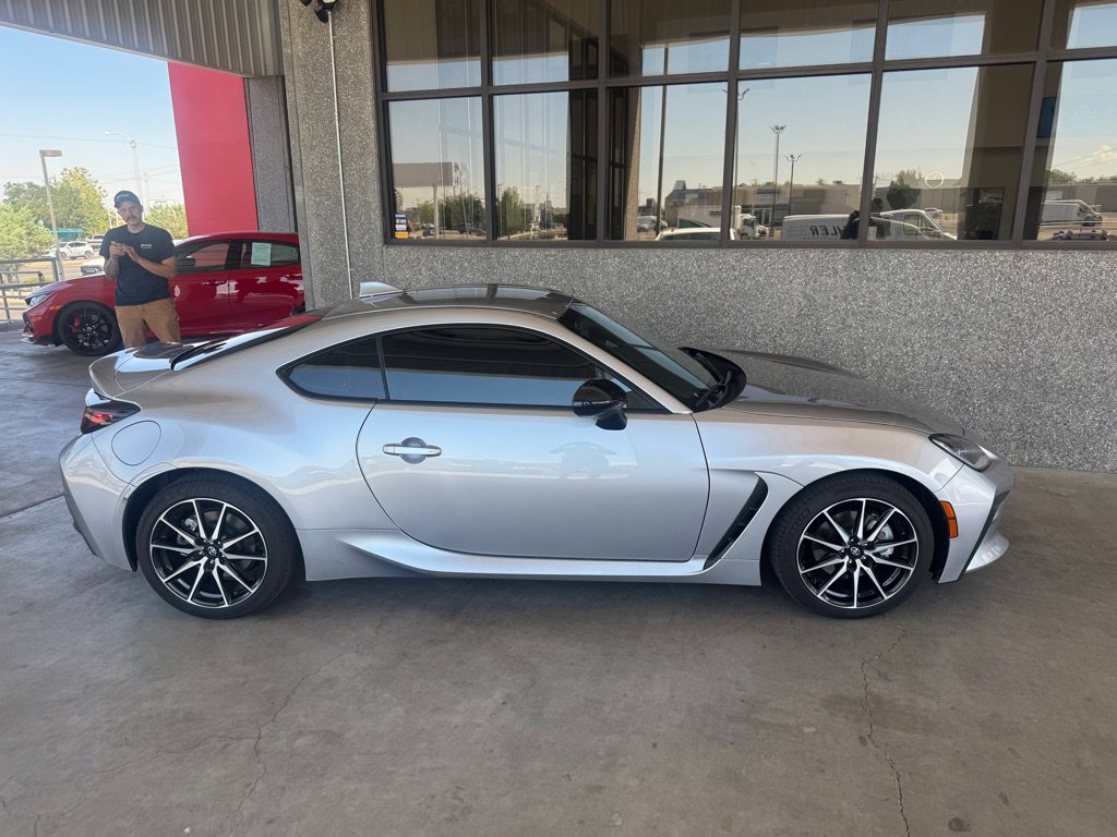 Used 2024 Toyota GR86 image 3