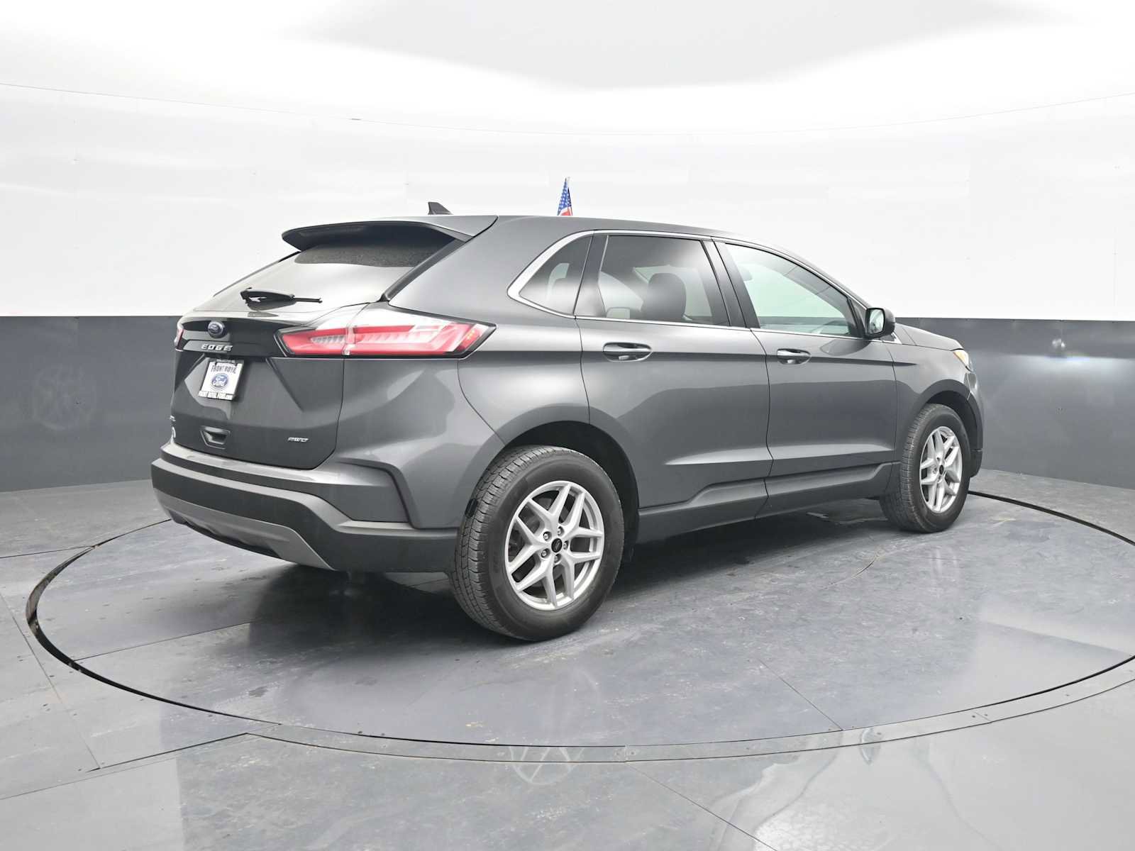 Used 2023 Ford Edge SEL AWD/4WD image 8