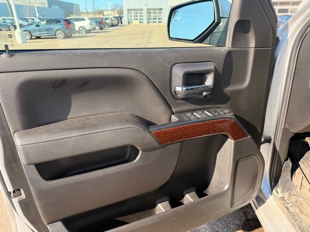 Used 2019 GMC Sierra 1500 SLE w/ SLE Value Package image 9