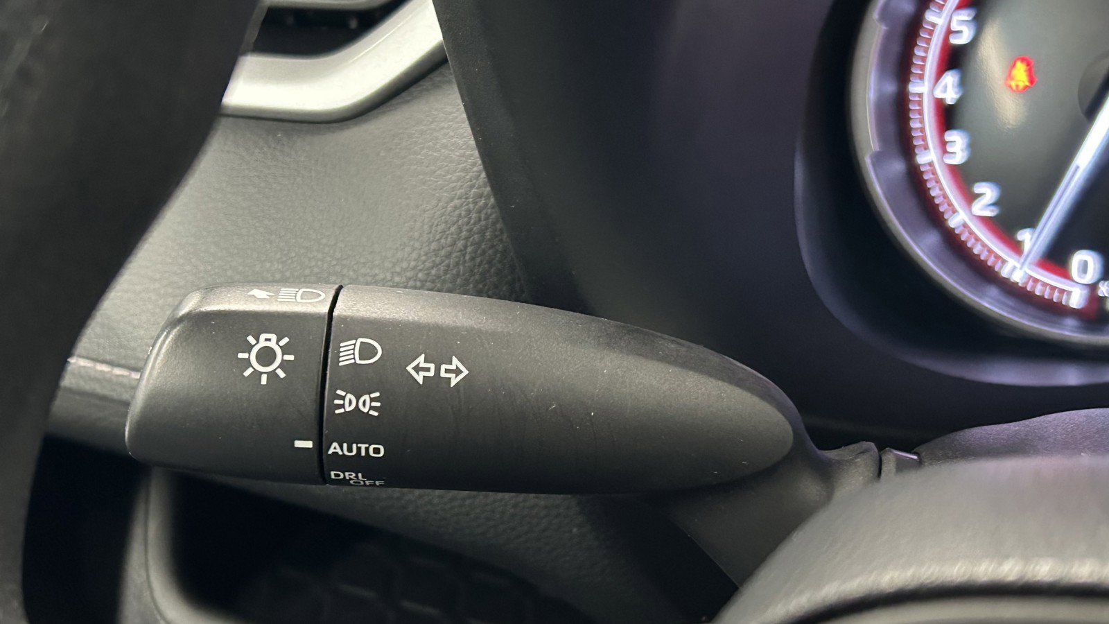 Used 2024 Toyota RAV4 XLE image 24