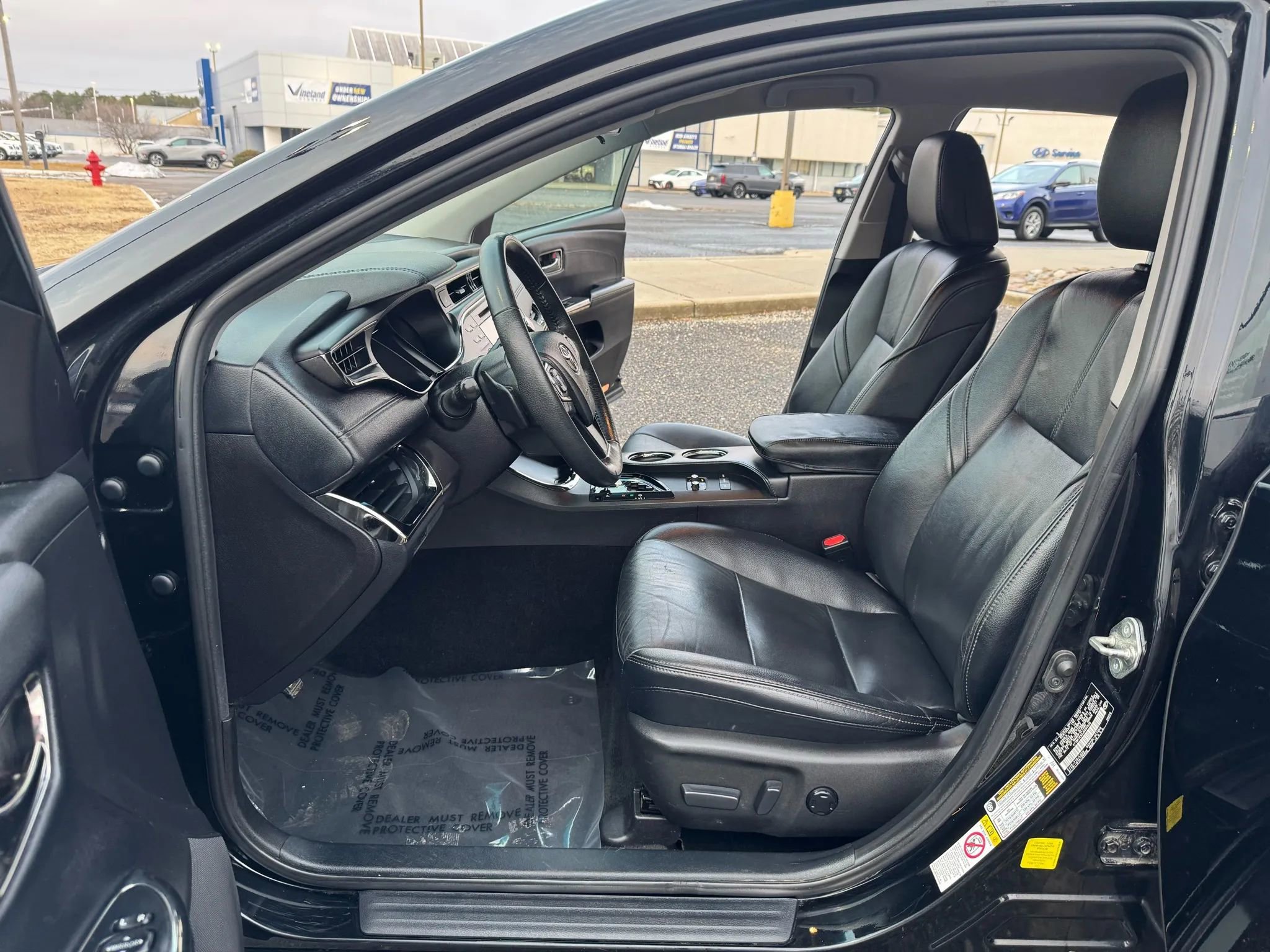 Used 2018 Toyota Avalon XLE image 9