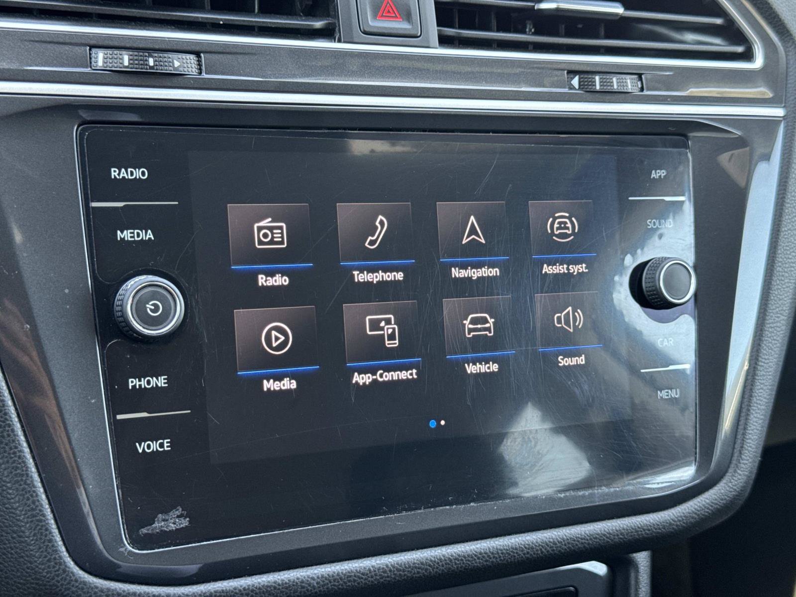 Certified 2024 Volkswagen Tiguan SE FWD image 13