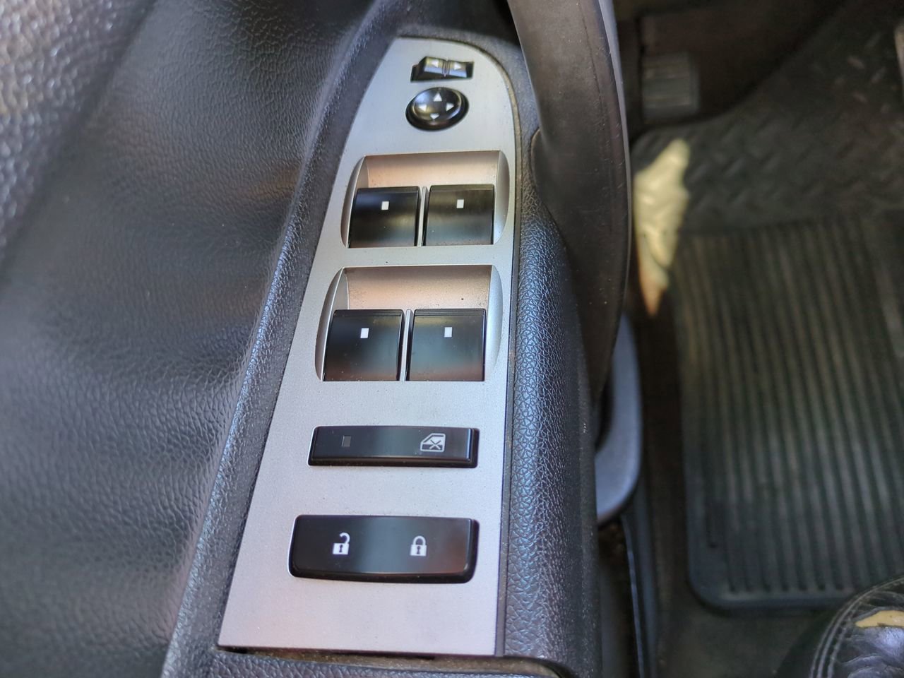 Used 2011 Chevrolet Silverado 1500 LT w/ Regional Value Package RWD image 20