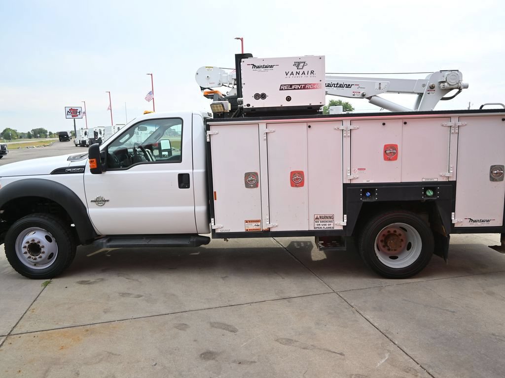Used 2016 Ford F550 2WD Regular Cab Super Duty image 6