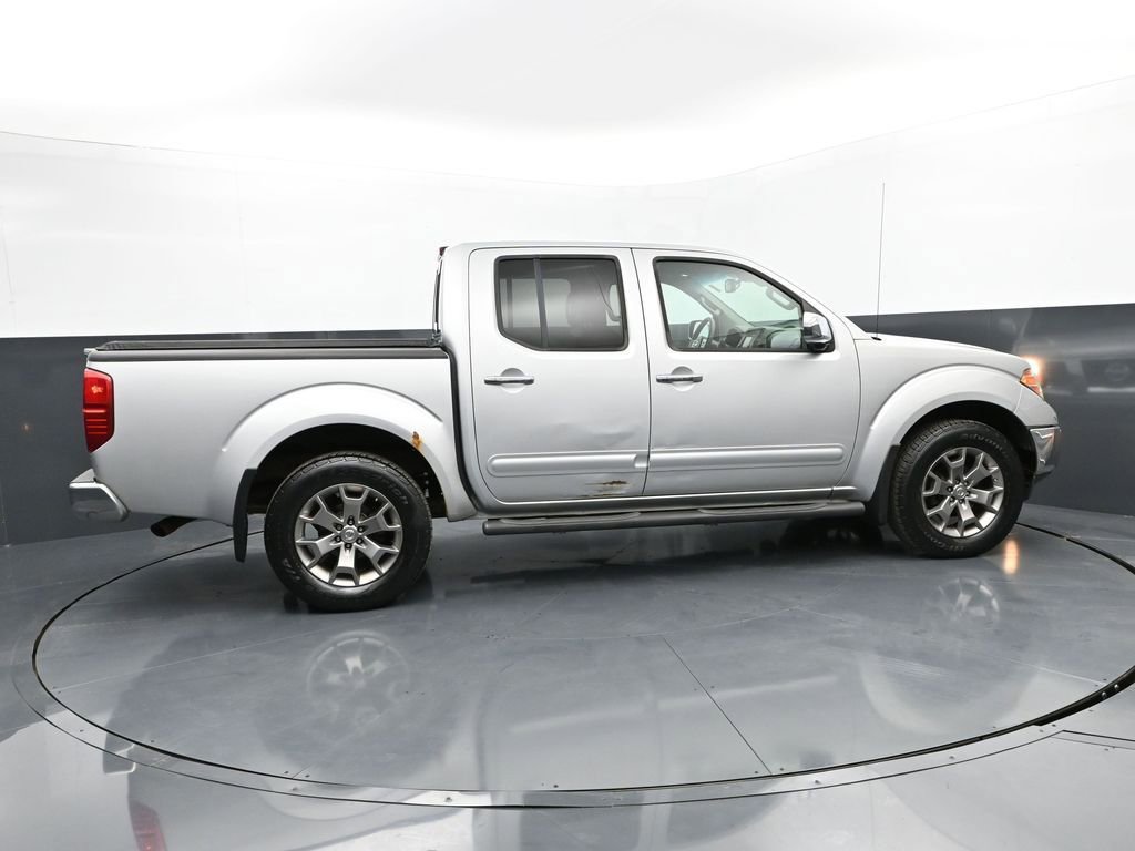 Used 2014 Nissan Frontier SL w/ SL Moonroof Package image 4