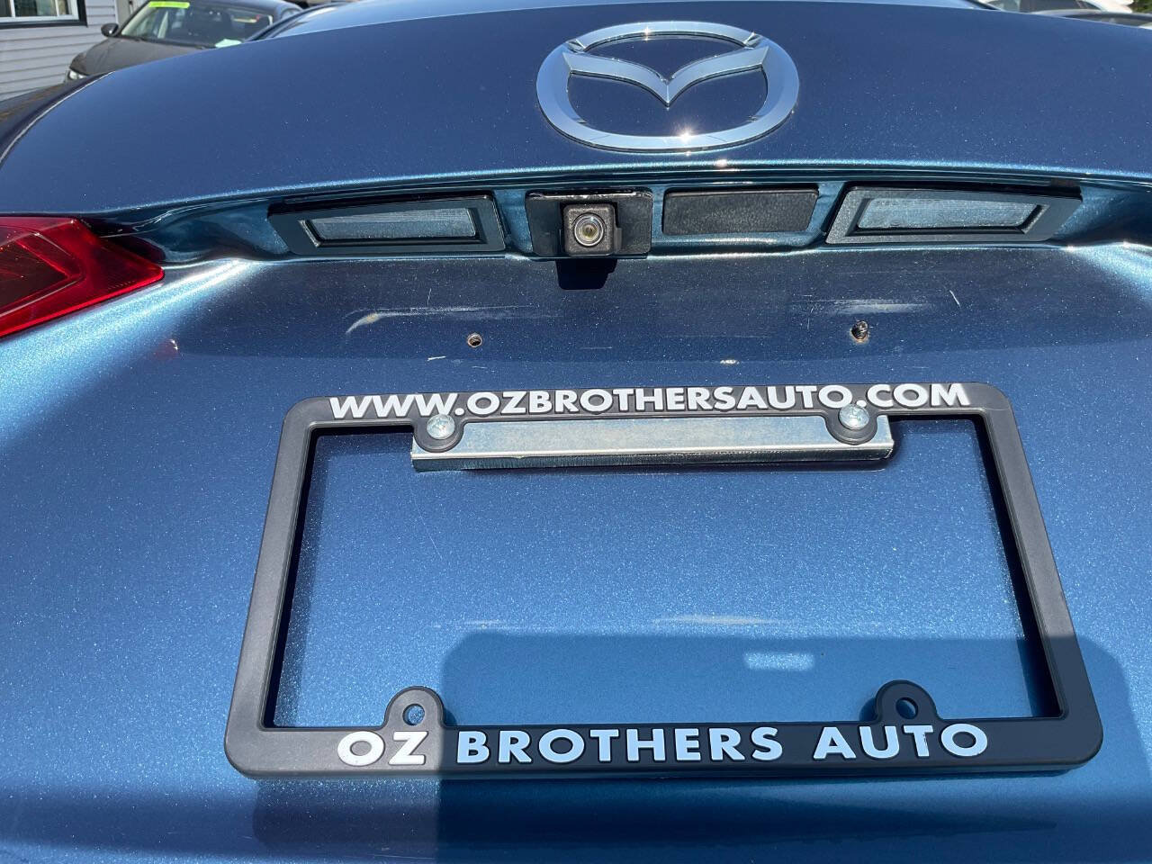 Used 2018 MAZDA MAZDA3 Sport FWD image 13