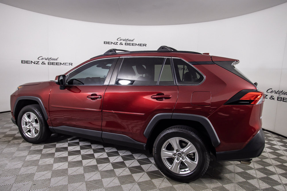Used 2021 Toyota RAV4 XLE w/ Carpet Mat Package (TMS) FWD image 11
