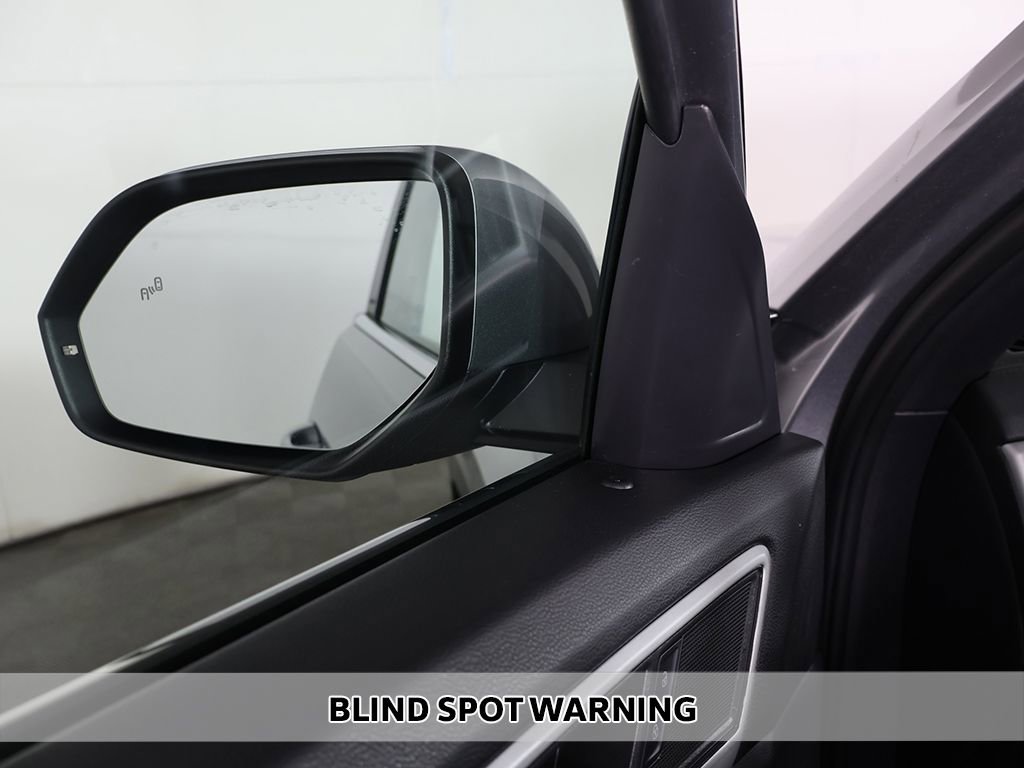 Used 2022 Volkswagen Atlas Cross Sport SEL R-Line image 6