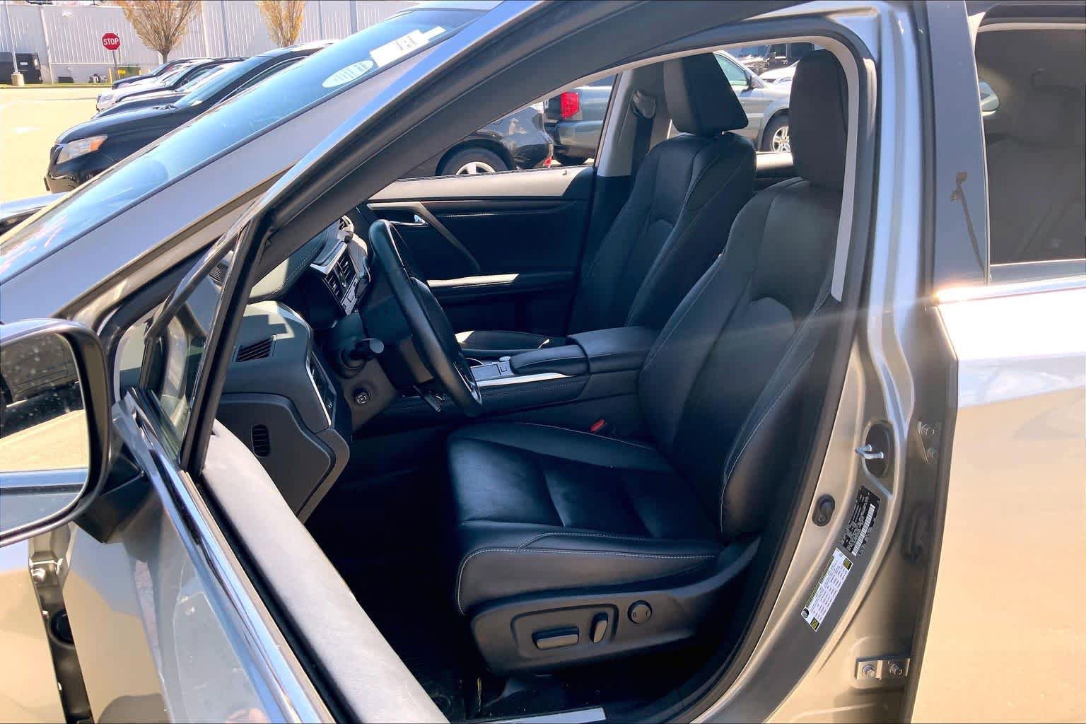 Used 2022 Lexus RX 350 AWD w/ Premium Package image 8