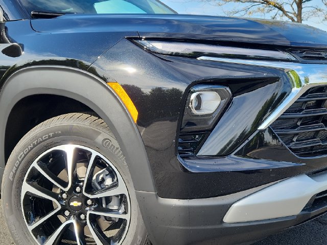 New 2026 Chevrolet TrailBlazer LT w/ LT Cold Weather Package AWD/4WD image 9