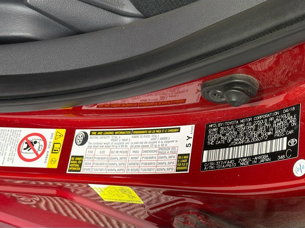 Used 2018 Toyota Prius Three w/ Advanced Technology Package image 33