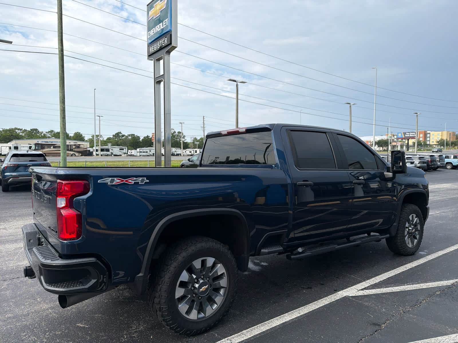 Used 2021 Chevrolet Silverado 2500 Custom w/ Custom Value Package AWD/4WD image 5
