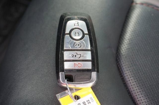 Certified 2022 Ford F350 Platinum w/ Tremor Off-Road Package AWD/4WD image 32